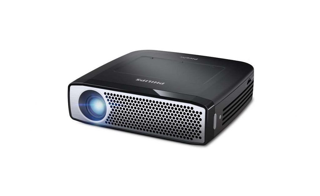 Este proyector Philips PicoPix PPX4935 se puede mover fácilmente dentro de casa o llevárnoslo con nosotros de viaje en cualquier mochila. Philips PicoPix PPX4935, diseño