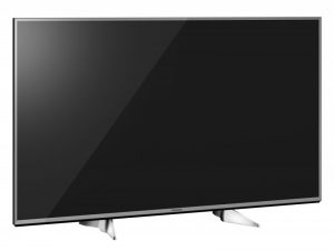 La peana del televisor consiste en dos patas en forma de V inversa