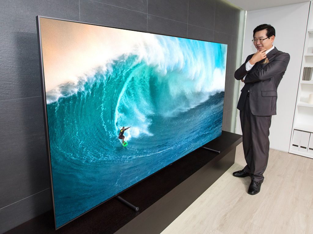 88-inch Q9 QLED TV 7