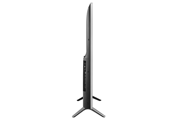 Hisense H50A6500 tiene varios puertos ubicados en su lateral Hisense H50A6500