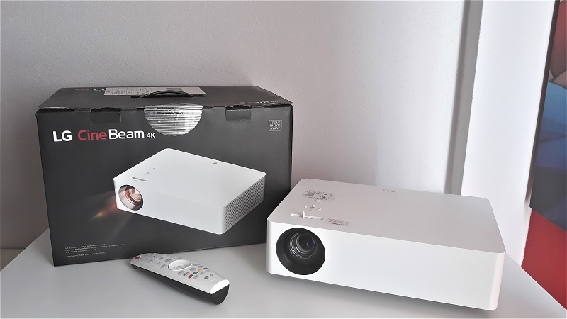 LG CineBeam HU70LSB Proyector con SmartTV LED ANSI 4K UHD 1500 Lúmenes