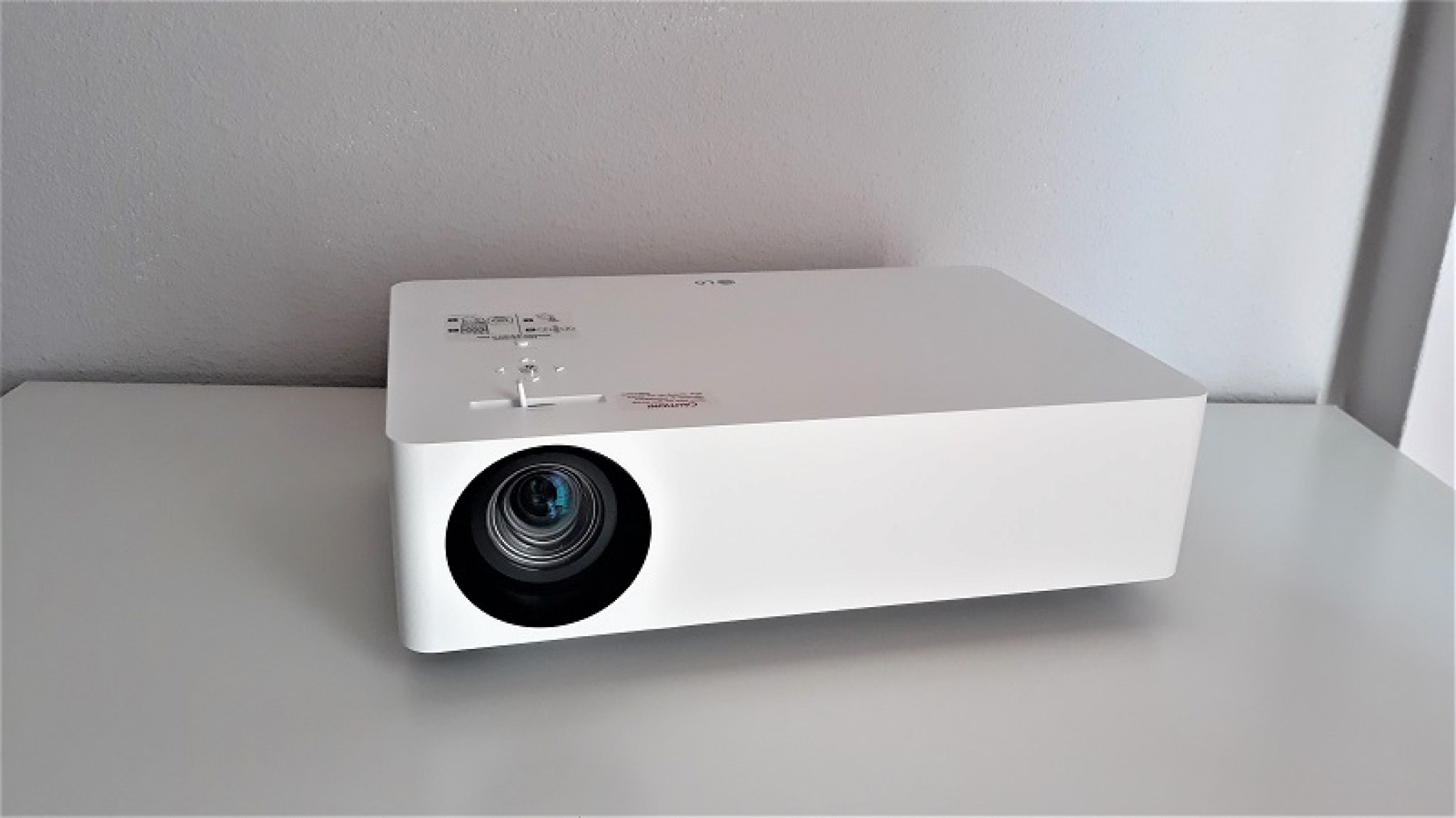 LG HU70LS, probamos este proyector 4K con SmartTV integrado