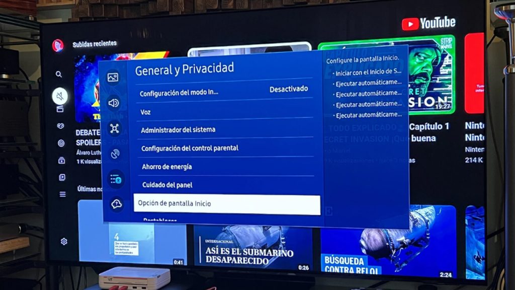 Entre en el menú de opciones de pantalla de inicio para deshabilitar Samsung Smart HUB